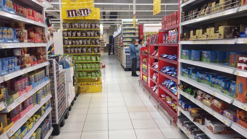 ضبط مخالفات غش وتزوير لمنتجات تنظيف وتعقيم