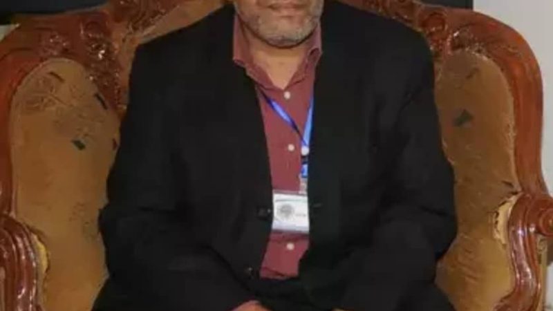 الصحفي عبدالواسع الحمدي يحذر من نصب المخترقين عبر الواتس اب