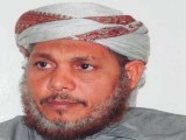 انتقالي سقطرى يطالب بالانفصال عن عدن وحضرموت والمهرة