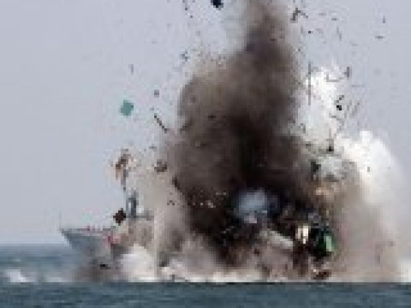 تصادم سفن في ميناء سعودي عقب انباء عن هجوم “حوثي “