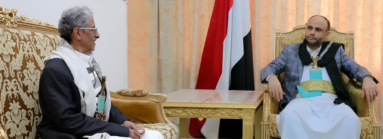 الرئيس المشاط يلتقي رئيس اللجنة المركزية للحزب الاشتراكي اليمني