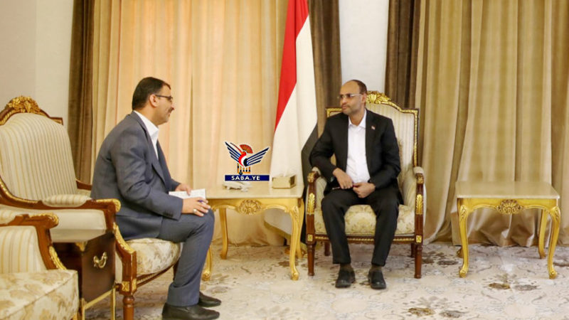 الرئيس المشاط يلتقي وزير الاتصالات وتقنية المعلومات