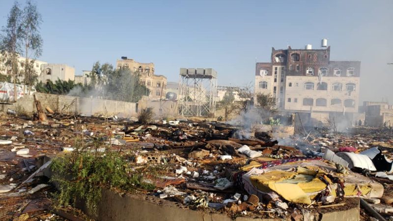 هيئة التأمينات تدين استهداف طائرات العدوان لمنزليين واقعه داخل احدى الاراضي التابعة للهيئة والذي يسكن فيهما عائلات الحراس المدنيين