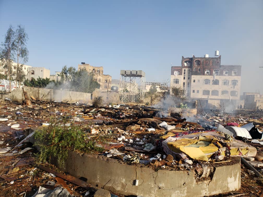 هيئة التأمينات تدين استهداف طائرات العدوان لمنزليين واقعه داخل احدى الاراضي التابعة للهيئة والذي يسكن فيهما عائلات الحراس المدنيين