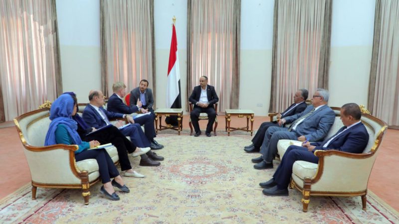 الرئيس المشاط يلتقي المبعوث الأممي بدار الرئاسة في العاصمة صنعاء