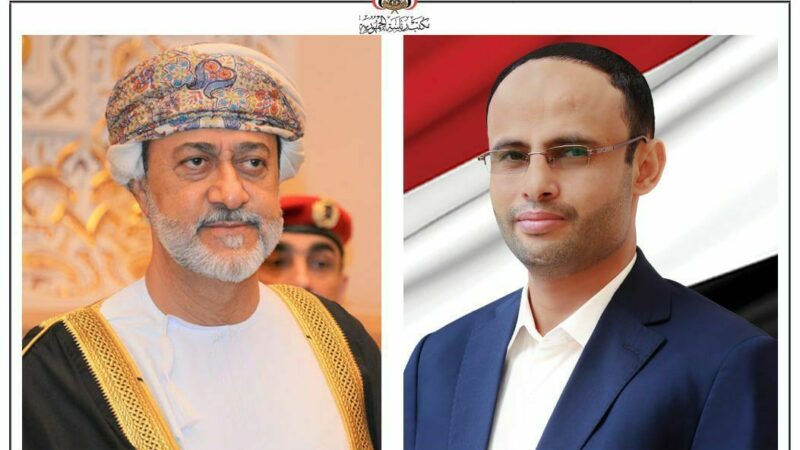 الرئيس المشاط يهنئ سلطان عمان بمناسبة العيد الوطني الـ 52
