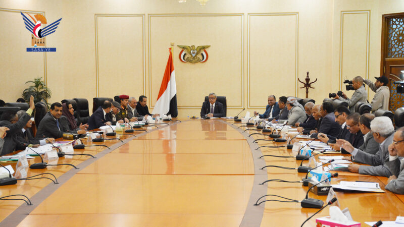 مجلس الوزراء يناقش المستجدات العسكرية ويقر استراتيجية الأمن السيبراني