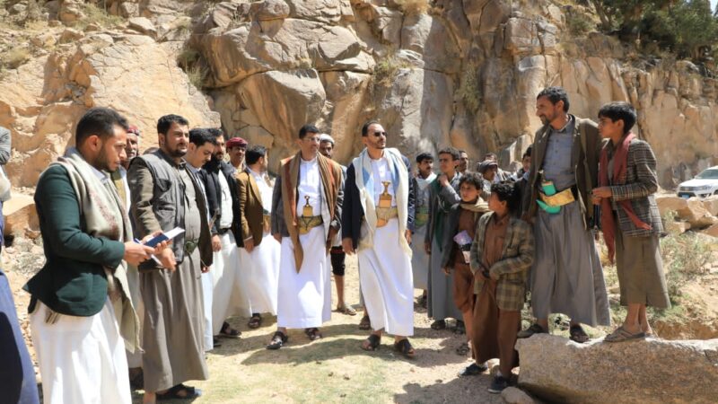 أبو لحوم يتفقد عددا من السدود والحواجز المائية والطرق في مديرية ساقين بصعدة