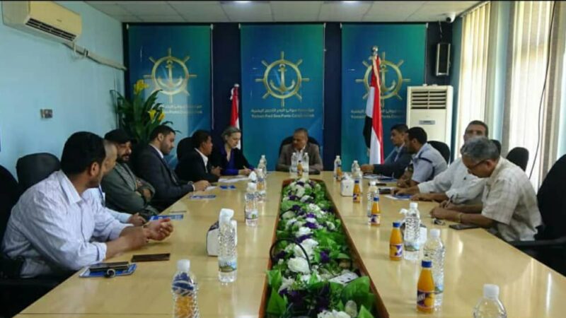 الدرة يناقش مع مديرة مكتب المبعوث الأممي الجوانب المتصلة بسير العمل في ميناء الحديدة