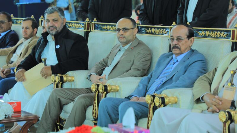 الرئيس المشاط يفتتح صالة الشهيد حسن زيد الرياضية ويدشن مشروع تشجير مدينة الثورة الرياضية