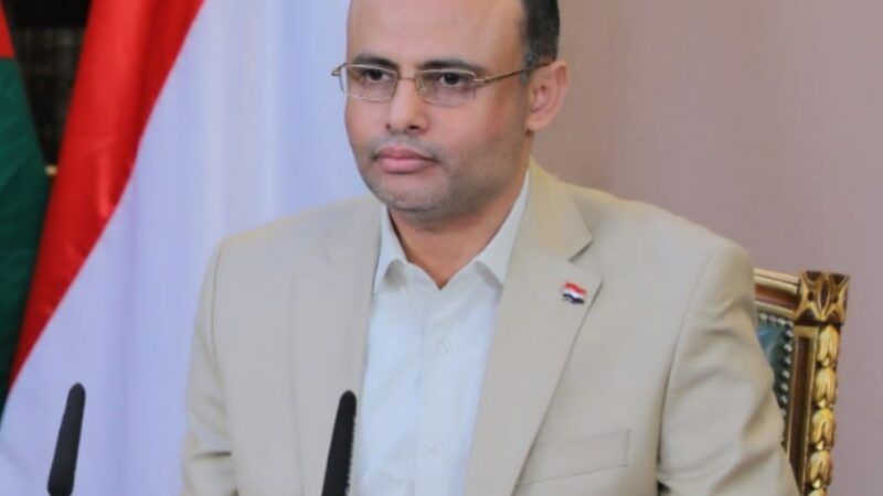 الرئيس المشاط يعلن عن مبادرة تنهي جميع الجبهات العسكرية بمحافظة تعز وتجنيبها الصراع