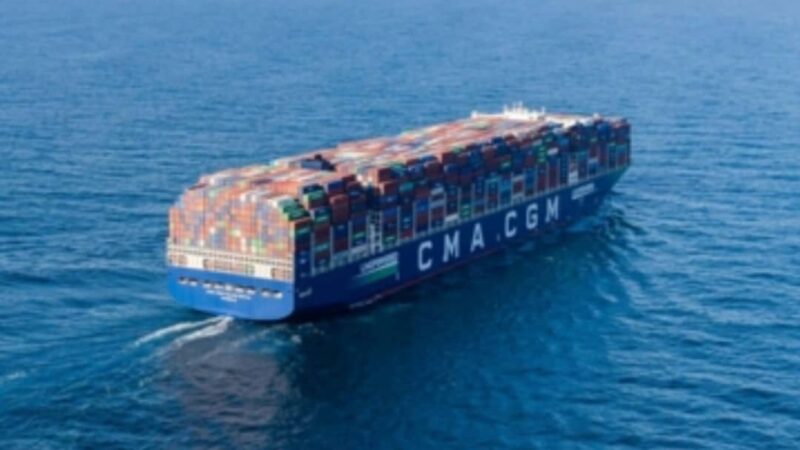 شركات نقل كبرى جديدة تُعلّق مرور سفنها من البحر الأحمر