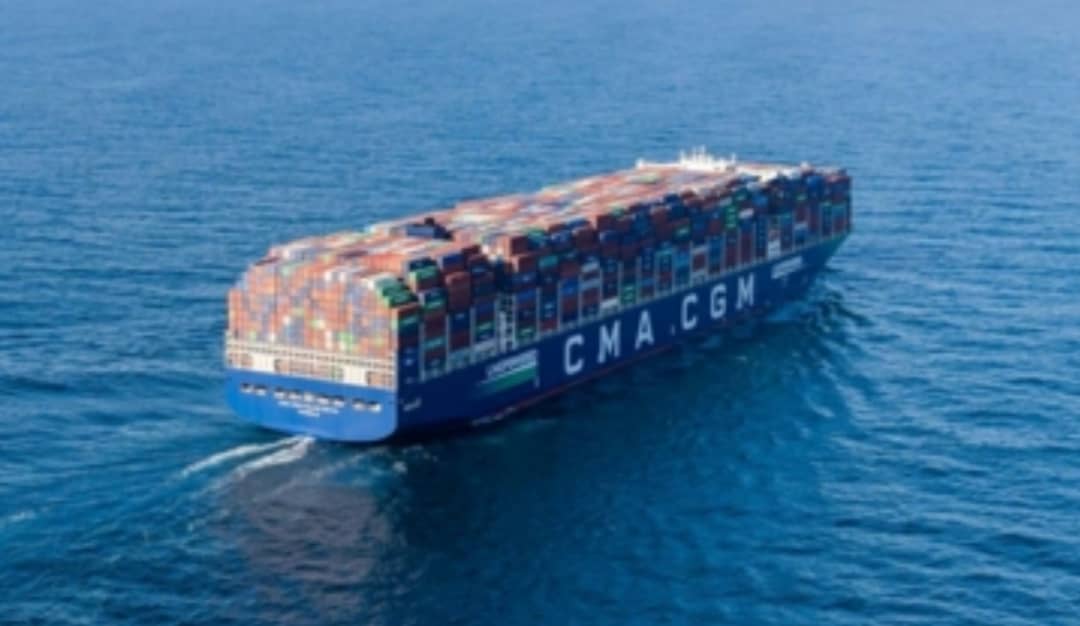 شركات نقل كبرى جديدة تُعلّق مرور سفنها من البحر الأحمر