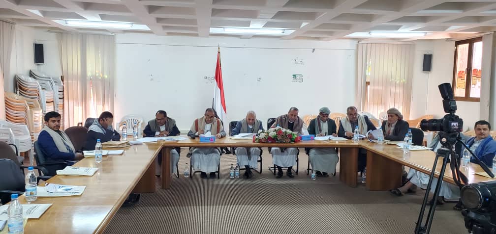 اجتماع للقطاع الإداري يناقش مستوى تنفيذ مدونة السلوك ودليل تطوير الخدمات وتبسيط الإجراءات