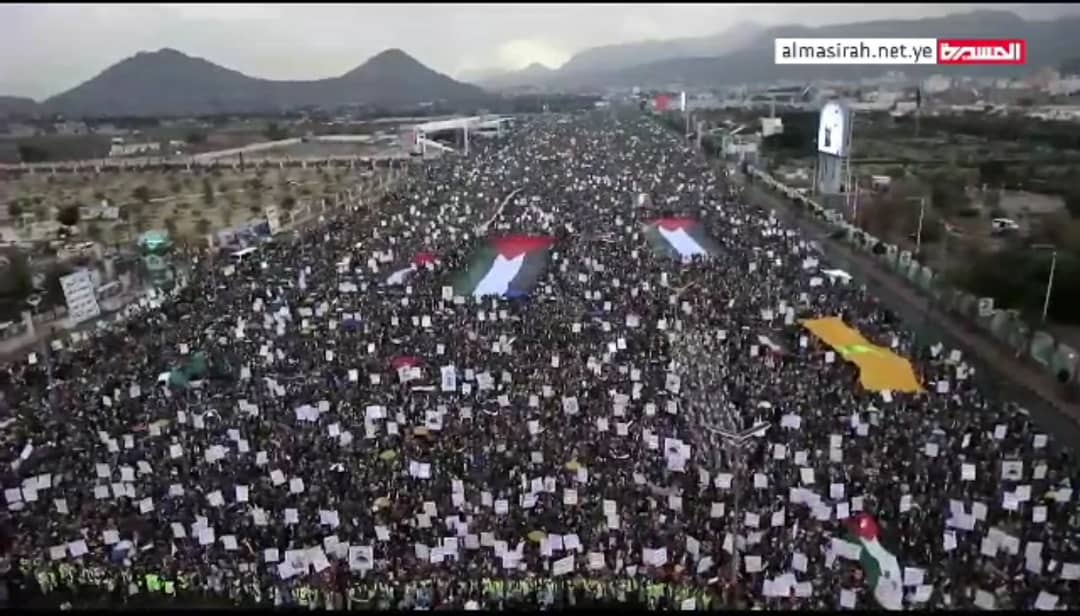 الحشود المليونية بميدان السبعين تعلن النفير لمواجهة أعداء الأمة ورعاة الإرهاب أمريكا وإسرائيل
