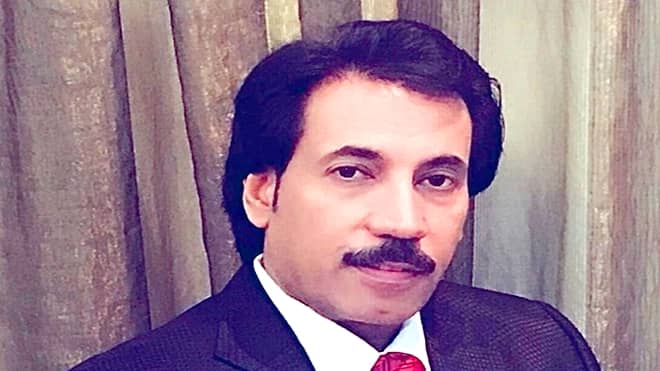 نجل الرئيس على سالم البيض يهاجم “التحالف” ويفضح الانتقالي