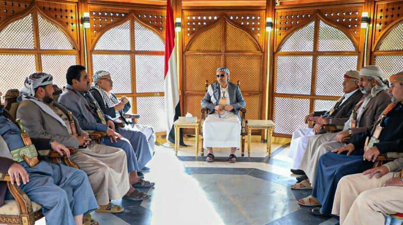 الرئيس المشاط يوجه بالبدء بالترتيبات اللازمة لفتح طريق صنعاء – صرواح – مأرب وطريق البيضاء – مراد- مأرب