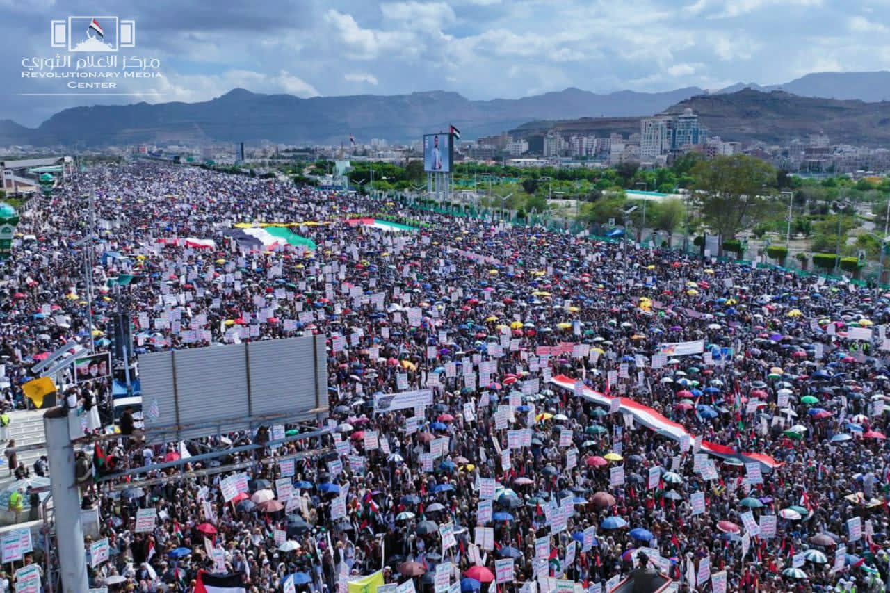 صنعاء تشهد مسيرات جماهيرية هي الاضخم عربيا وإسلاميا