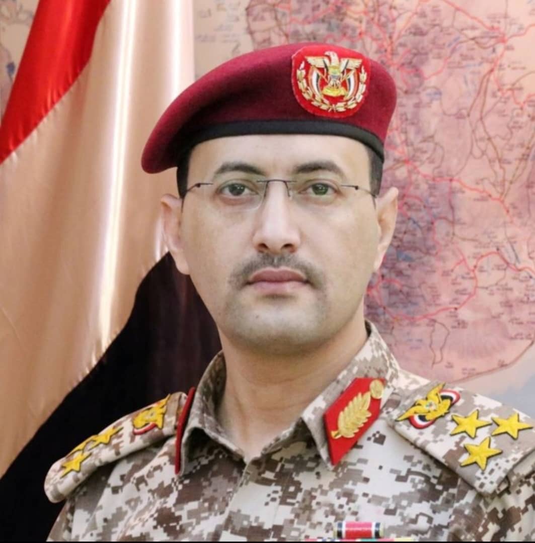 القوات المسلحة تستهدف سفينتين لشركات انتهكت قرار حظر الدخول إلى موانئ فلسطين المحتلة