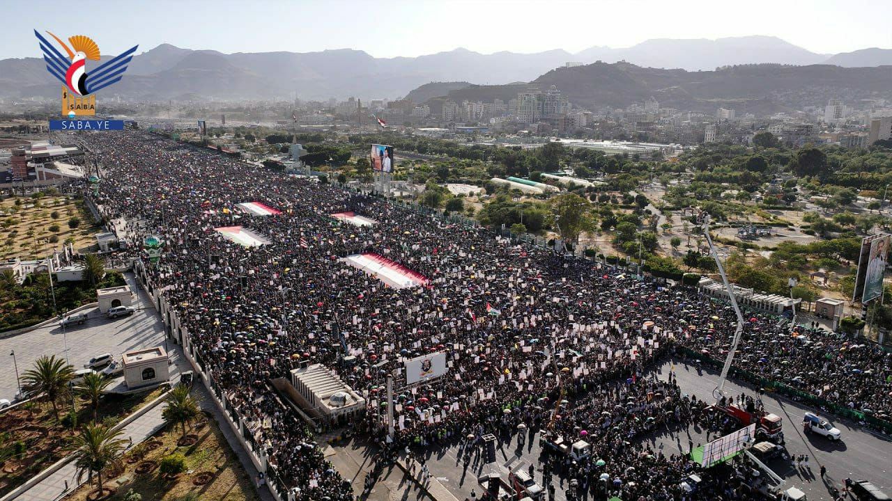 مسيرة مليونية بالعاصمة صنعاء تحت شعار “ثابتون مع غزة.. ومستمرون في مواجهة المشروع الصهيو أمريكي”