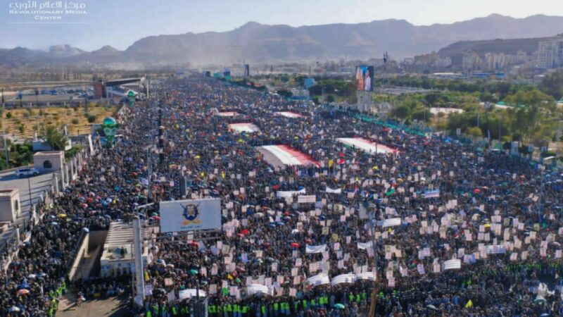 خروج مليوني غير مسبوق بالعاصمة صنعاء في مسيرة “مع غزة .. ثبات وانتصار”