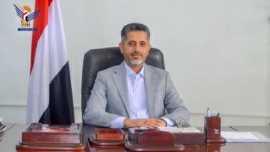 ناطق حكومة التغيير : استهداف العدو الإسرائيلي لميناء ومصنع اسمنت باليمن يوّسع بنك أهداف القوات المسلحة
