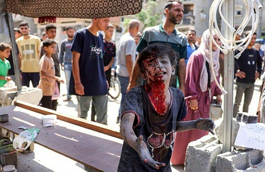 غزة .. استشهاد 60 فلسطينيا اثناء استلامهم المساعدات الإنسانية