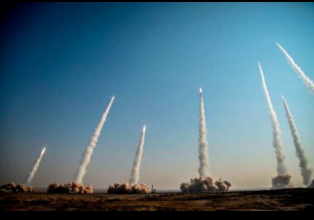 الحرس الثوري في إيران يعلن عن استخدام صواريخ “سجيل” لأول مرة