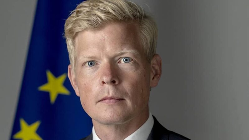 المبعوث الأممي إلى اليمن يدعو لاتخاذ تدابير عملية لصرف المرتبات