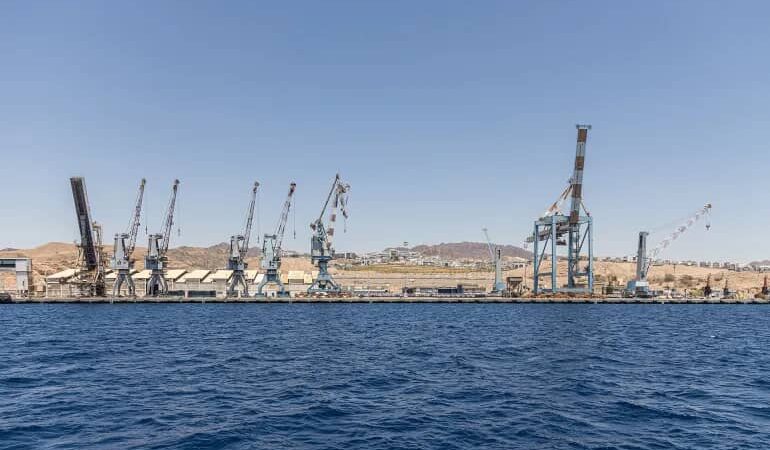 مدير ميناء أم الرشراش : إغلاق الميناء سيمثل نجاحًا لليمنيين لم يحققه أي من أعدائنا من قبل