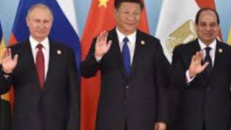 مصر توسع استخدام الجنيه في التبادل التجاري مع الصين وروسيا