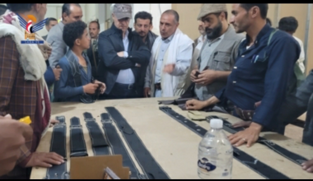 وزراء في حكومة التغيير والبناء يطّلعون على سير تنفيذ مشروع الصناعات الجلدية