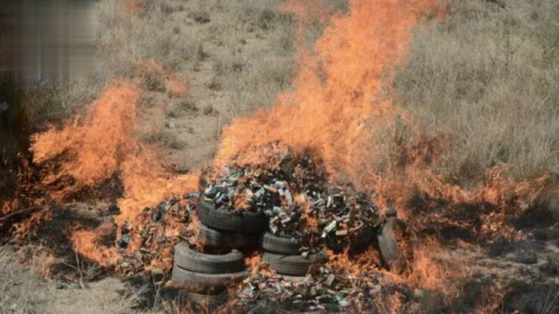 أتلاف 7 آلاف شيشة إلكترونية تم ضبطها بمطار صنعاء