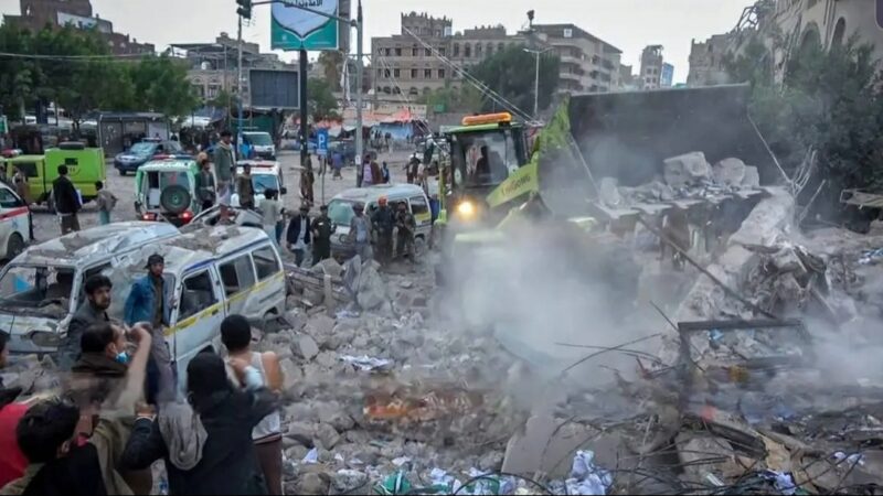 حكومة التغيير والبناء تنعي كوكبة من شهداء صدق الكلمة في العدوان على صحيفتيّ 26 سبتمبر واليمن