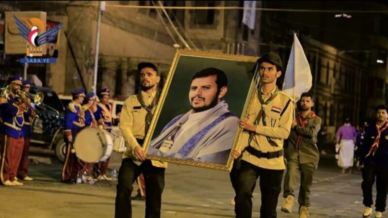 ميدان التحرير يشهد مهرجاناً شبابياً كشفياً احتفاءً بالعيد الـ 11 لثورة 21 سبتمبر