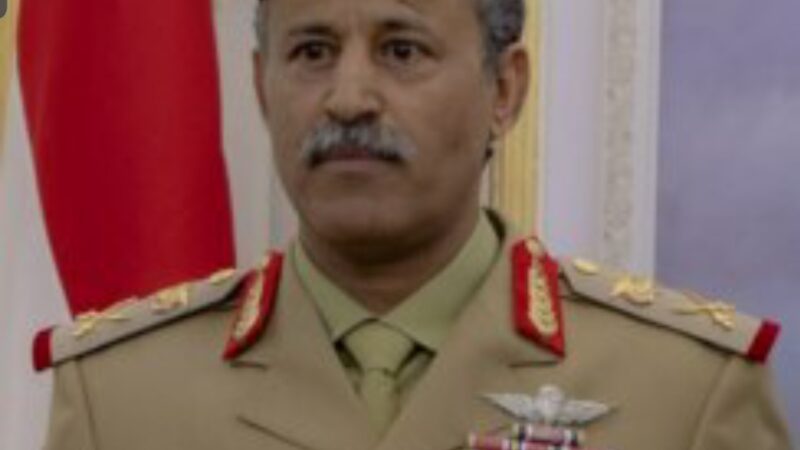 وزير الدفاع : الشهيد الغماري قام بالمسؤولية الموكلة إليه على أكمل وجه وبأرقى مستوى