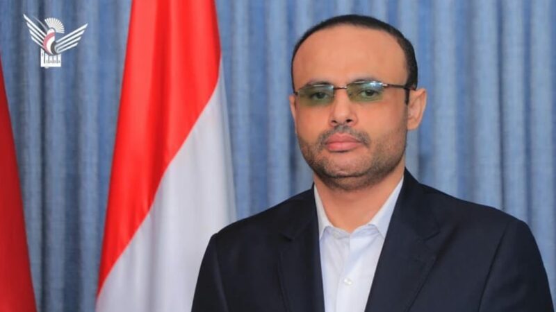 الرئيس المشاط يعزّي في وفاة الكاتب والإعلامي خليل العُمري