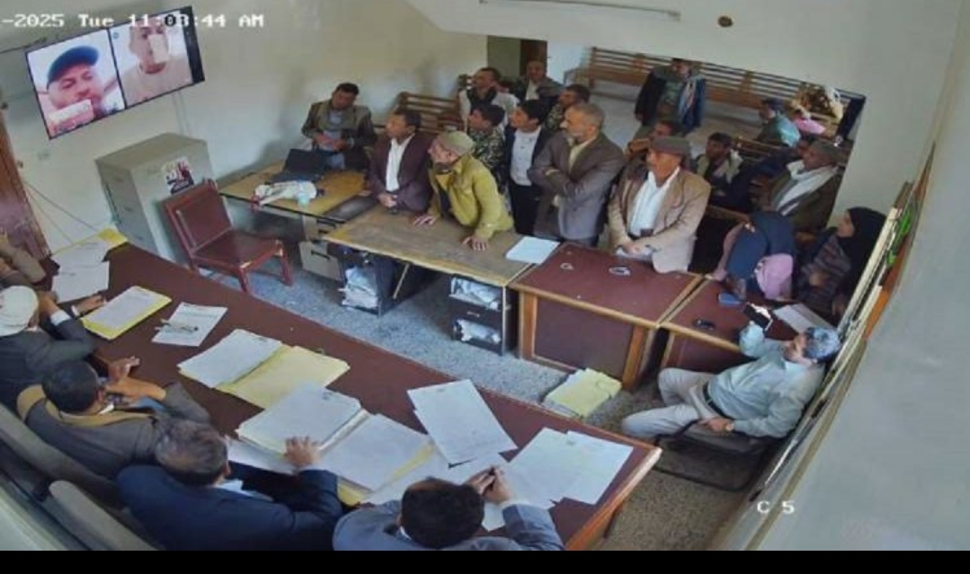 القضاء في صنعاء يدشّن أول جلسة عبر الإنترنت نحو التحول الرقمي