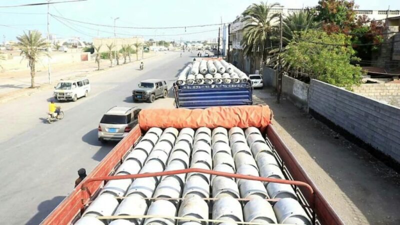 تدشين استبدال ثمانية آلاف أسطوانة غاز تالفة في عموم مديريات الحديدة