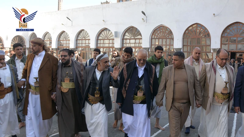 النعيمي يزور عددًا من المعالم الدينية والتاريخية بمدينة صنعاء القديمة