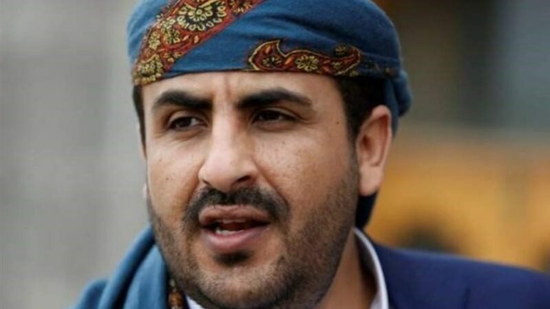 محمد عبدالسلام : نطالب بفتح مطار صنعاء الدولي