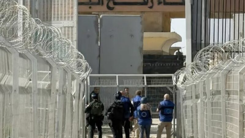 تنديد فلسطيني واسع بخروقات الاحتلال وسيطرته الأمنية على معبر رفح .. والمكتب الحكومي في غزة يوثق استشهاد 556 مواطناً منذ بدء “التهدئة”