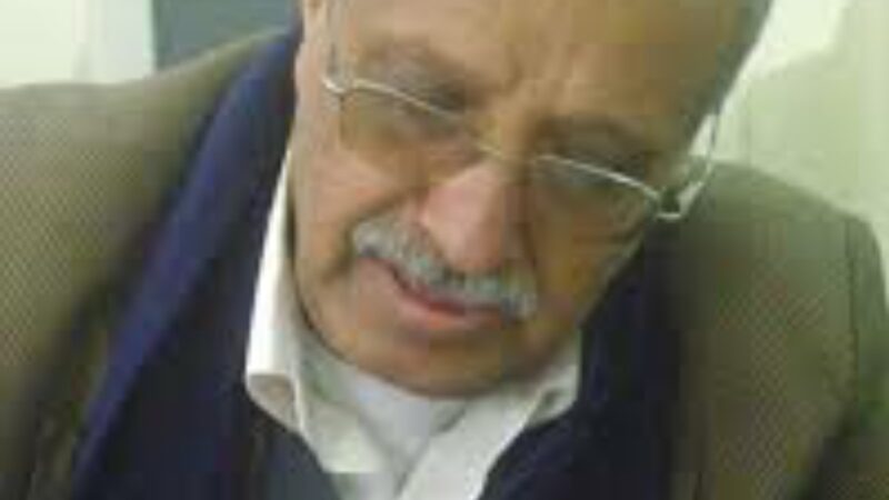 ​الوسط الصحفي اليمني ينعي “ذاكرة الصحافة” الأستاذ عبدالحليم سيف