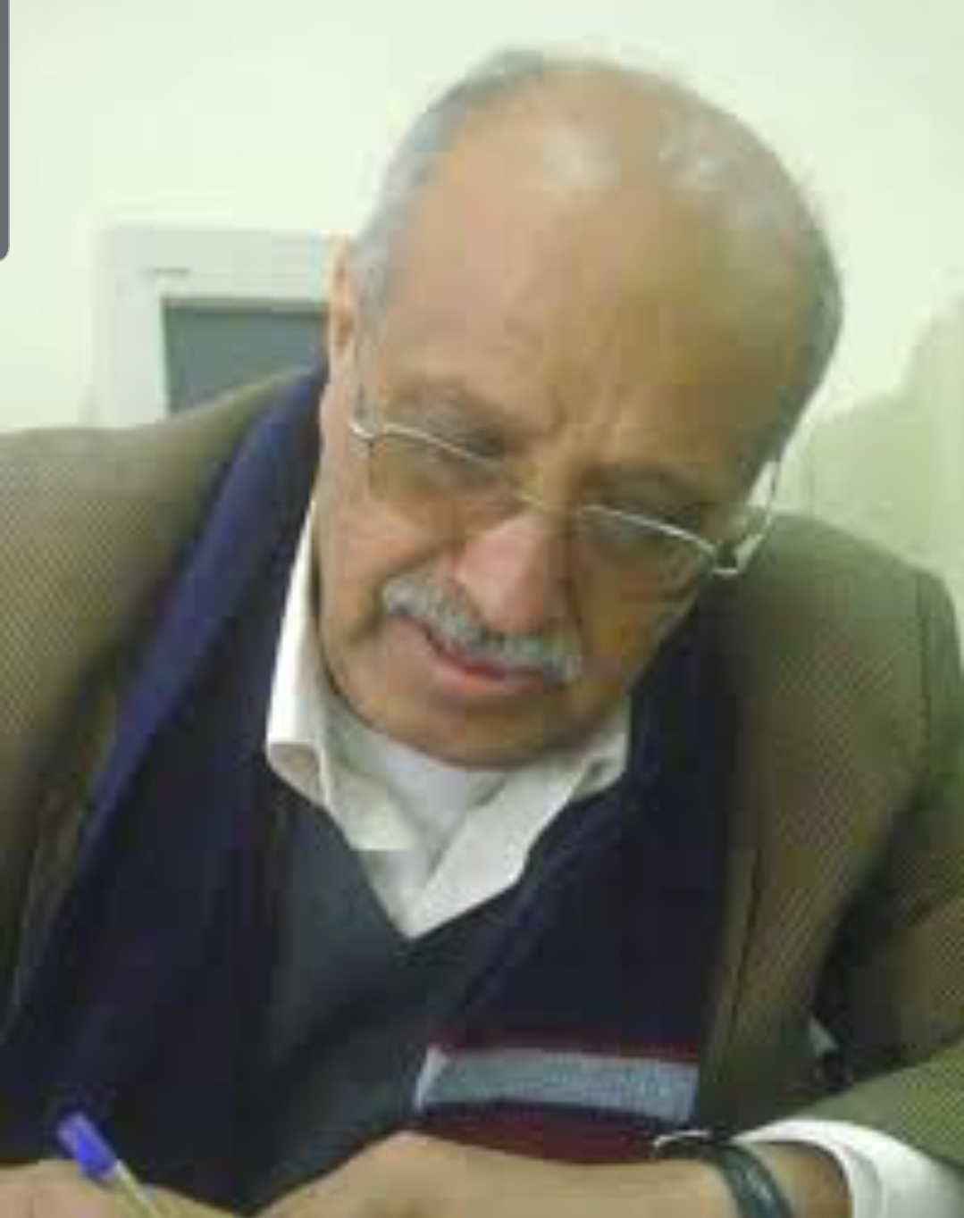 ​الوسط الصحفي اليمني ينعي “ذاكرة الصحافة” الأستاذ عبدالحليم سيف