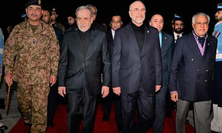 تفاصيل المفاوضات الأمريكية الايرانية في باكستان ..