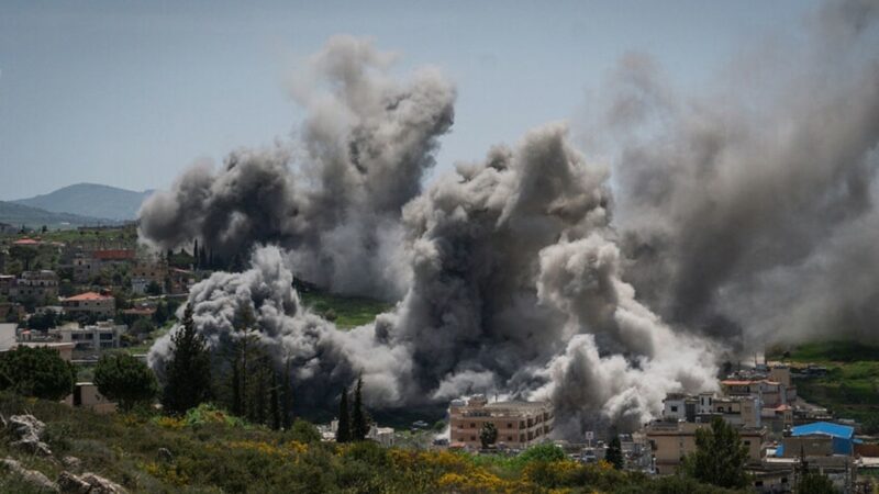 الاحتلال الاسرائيلي يدمر المنازل في جنوب لبنان ويهدم مسجدآ تاريخي