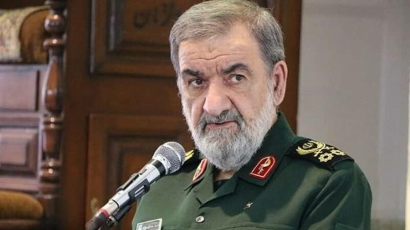رضائي : لا تزال الأمة الإيرانية العظيمة بنفس الثبات والإيمان