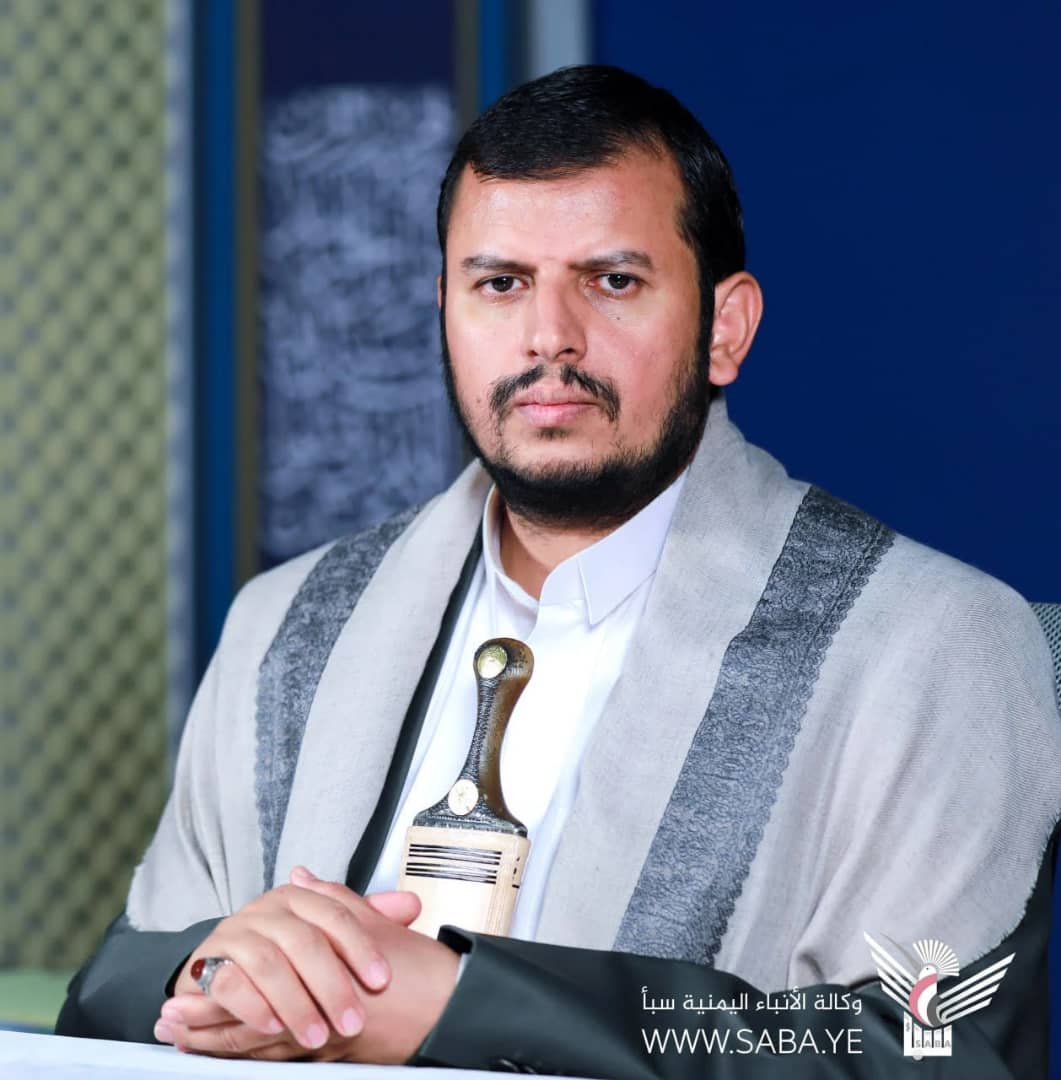 قائد الثورة يجدّد التأكيد على حق الشعب اليمني في موقفه وقضيته العادلة ومطالبه المشروعة بإنهاء الحصار والاحتلال السعودي