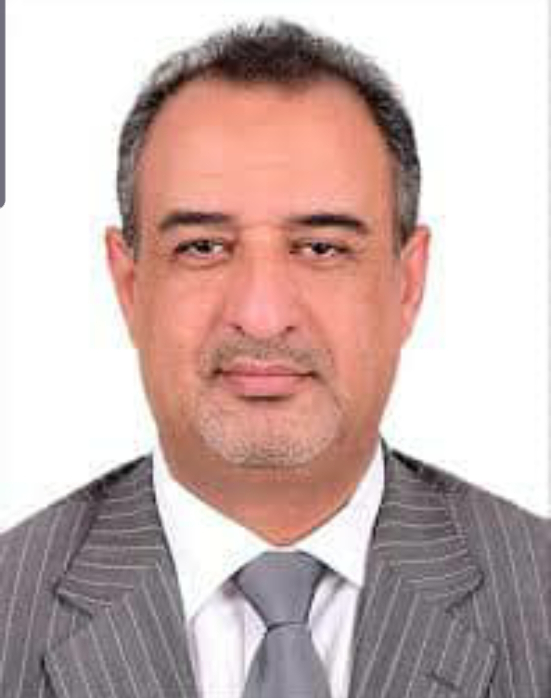 نشوان الحمدي ينفي امتلاكه أي حسابات رسمية على منصات التواصل الاجتماعي